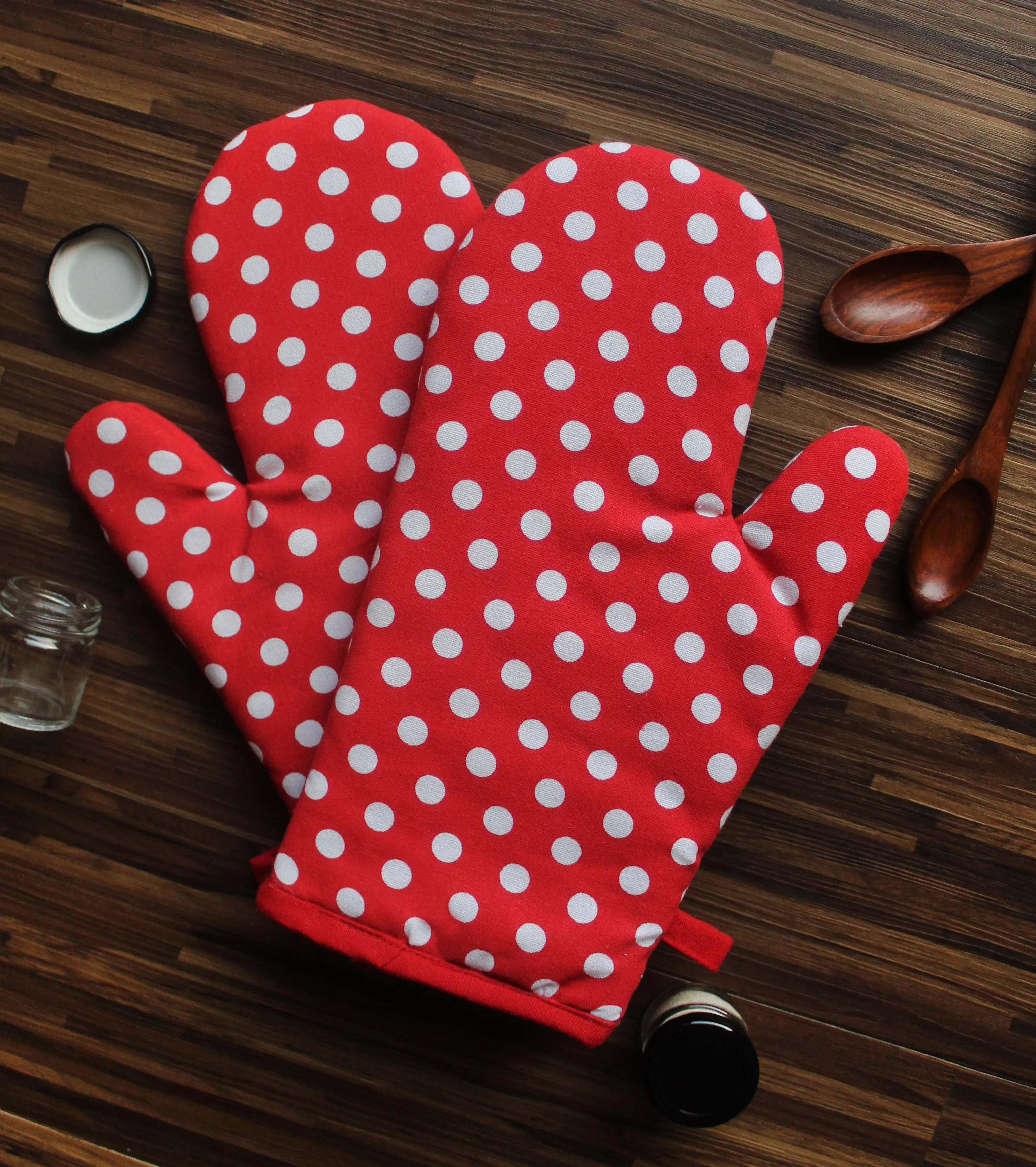 Cotton Red Polka Dot Oven Gloves Pack Of 2